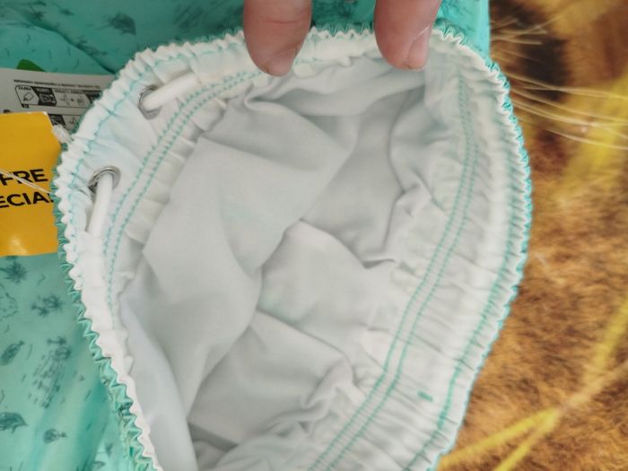 Short de bain 6ans neuf - photo numéro 2