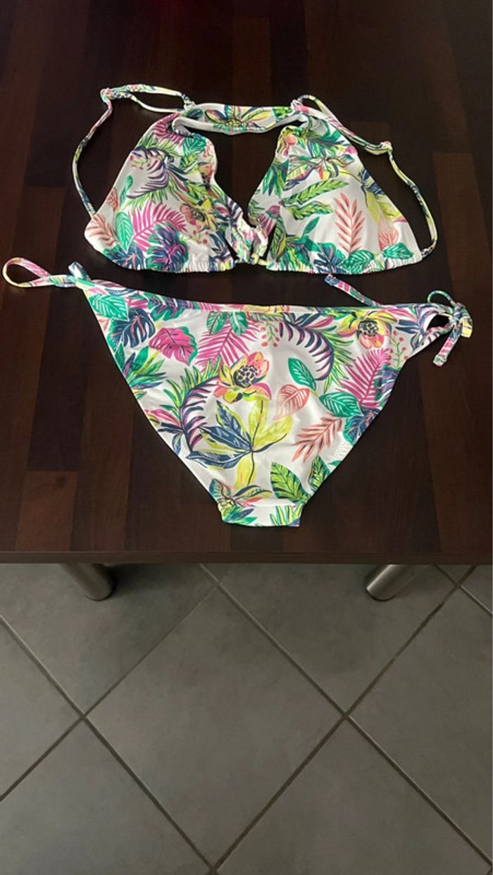 Joli maillot de bain 2 pièces taille 40 pour le bas 38 pour le haut neuf jamais porté gémo - photo numéro 6
