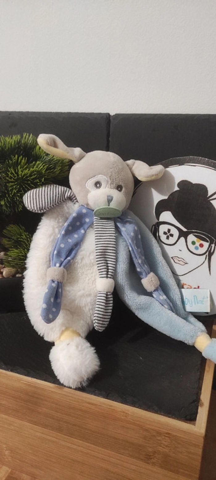 Doudou plat chien gris blanc bleu jaune Poupi bn0194 pois rayure Écharpe Jambe