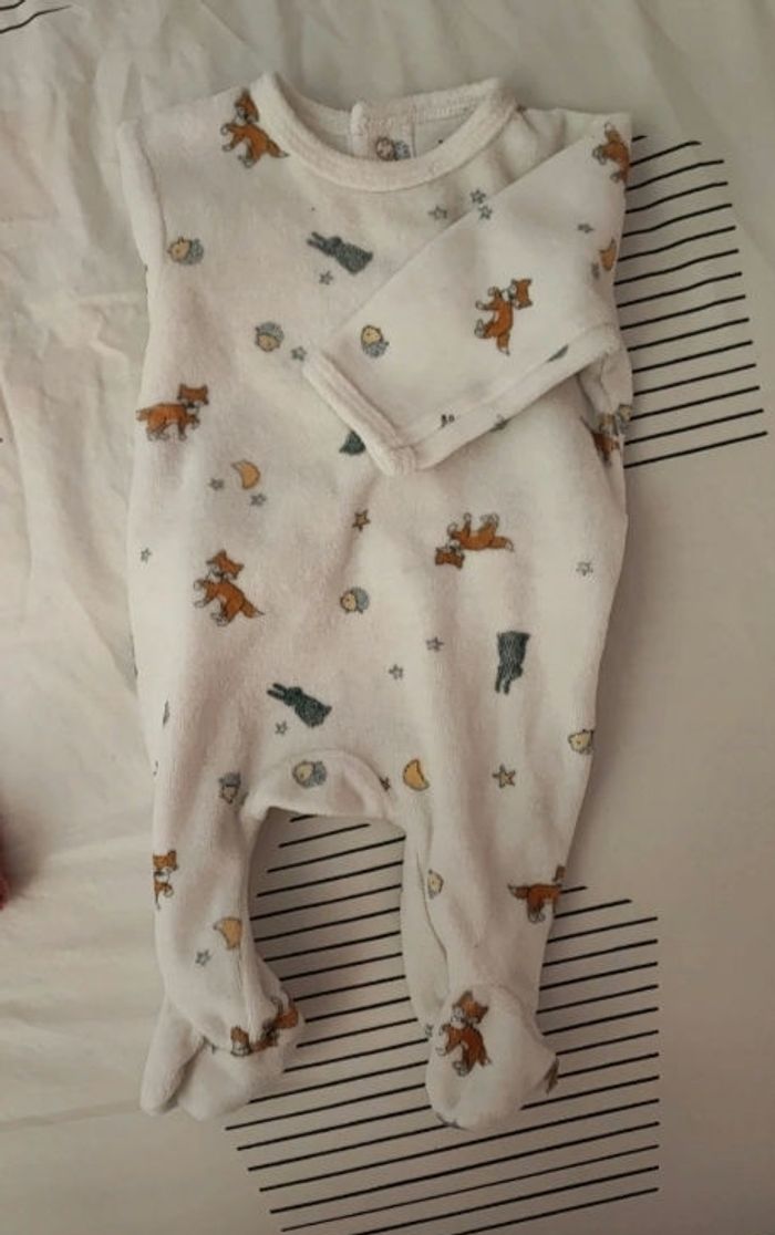 Pyjamas 1 mois - photo numéro 2