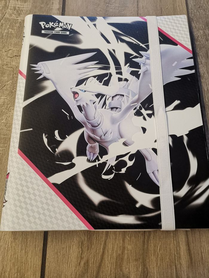 Classeur pokemon Reshiram