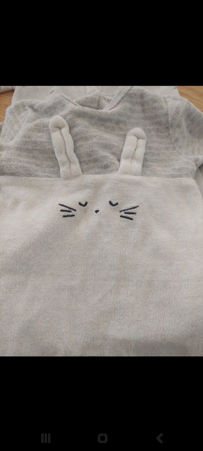 4 pyjamas 1 mois - photo numéro 2