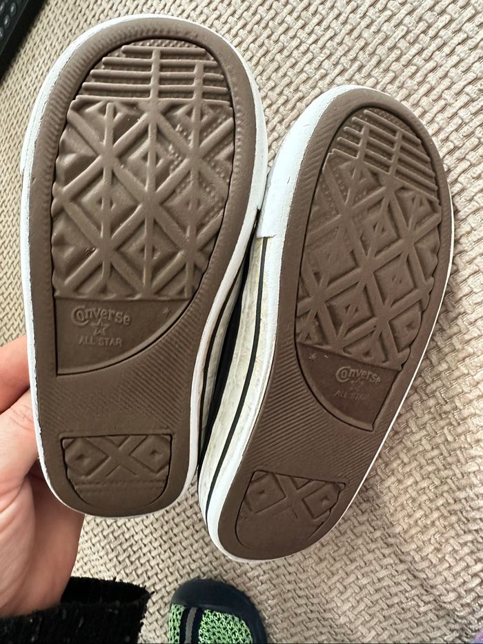 Converse enfant taille 26 - photo numéro 2