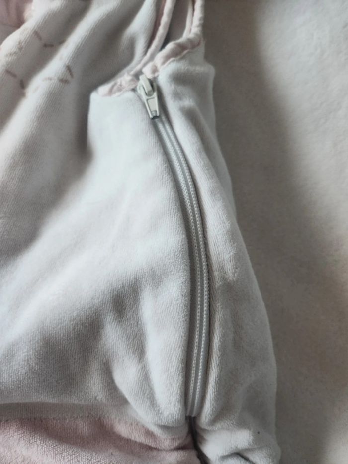 Jolie gigoteuse/ turbulette 0-6 mois velours blanche, grise et rose motif hiboux - photo numéro 4