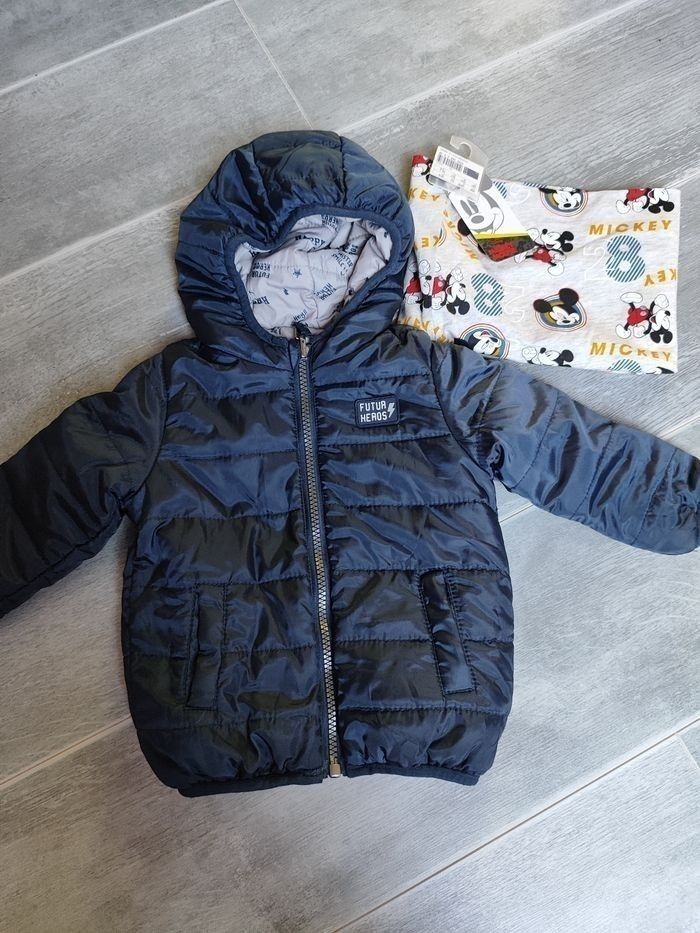 Manteau 12 mois + tour de cou