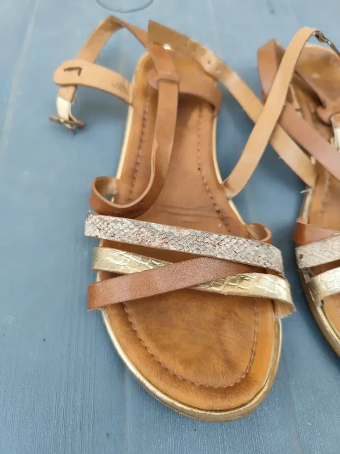 Nu-pieds taille 37 - photo numéro 2