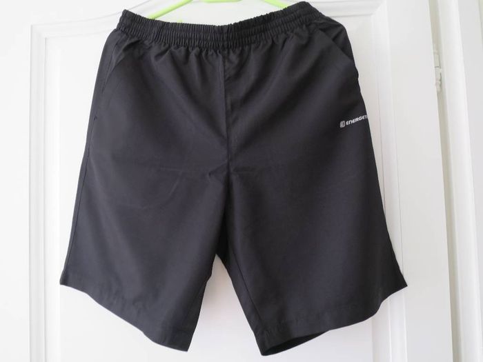 Short Noir Neuf