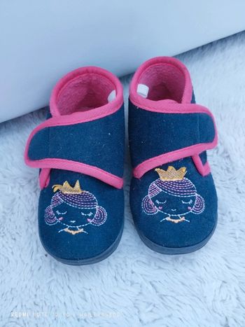Chaussons pointure 25