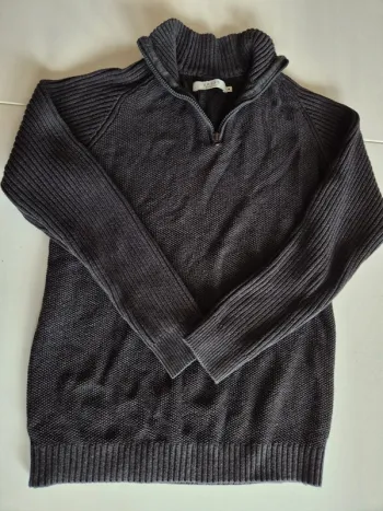 Pull CELIO  taille M maille nid d'abeille col avec fermeture