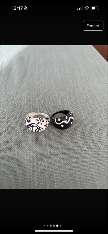 Lot de bagues noires et blanches