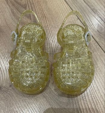 Sandales de plage/piscine pointure 19