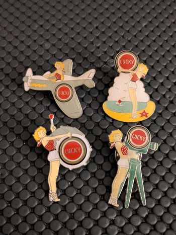 Lot 4 pin's pin-up lucky strike cigarettes