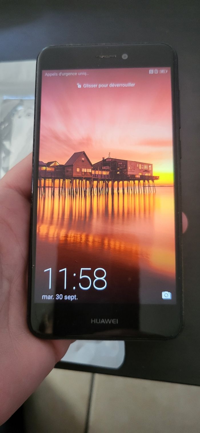 Huawei p8 lite excellent état + coque et verre neuf - photo numéro 5