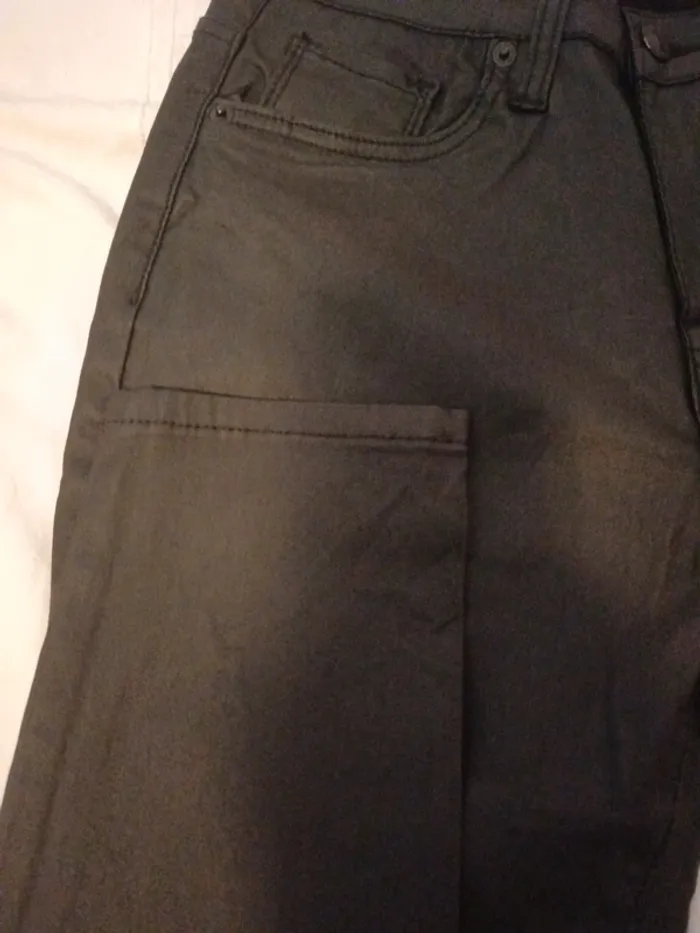 Pantalon noir - photo numéro 3