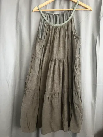 Robe large kaki