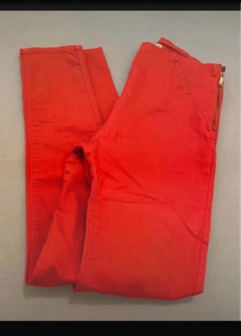 Pantalon rouge taille 38 bershka