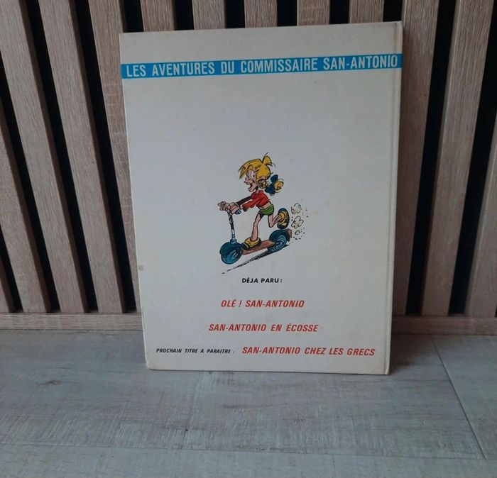 BD ancienne Rare "San-Antonio fait un tour"
Édition 1973 - photo numéro 2