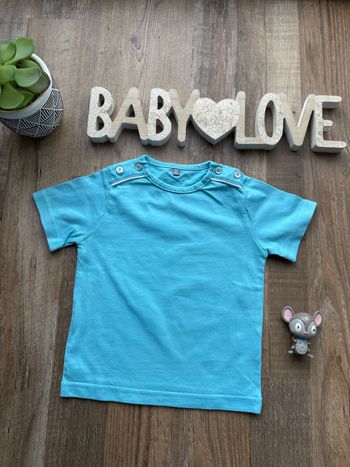 - Tee shirt            - 23 mois       - Très bon état