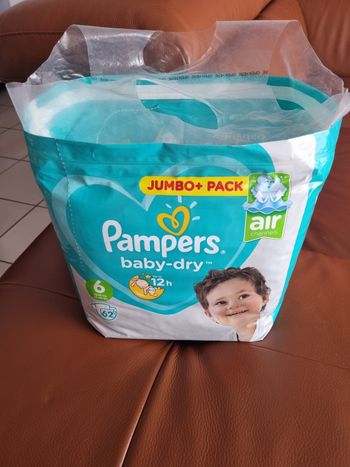 Couche pampers taille 6 neuf