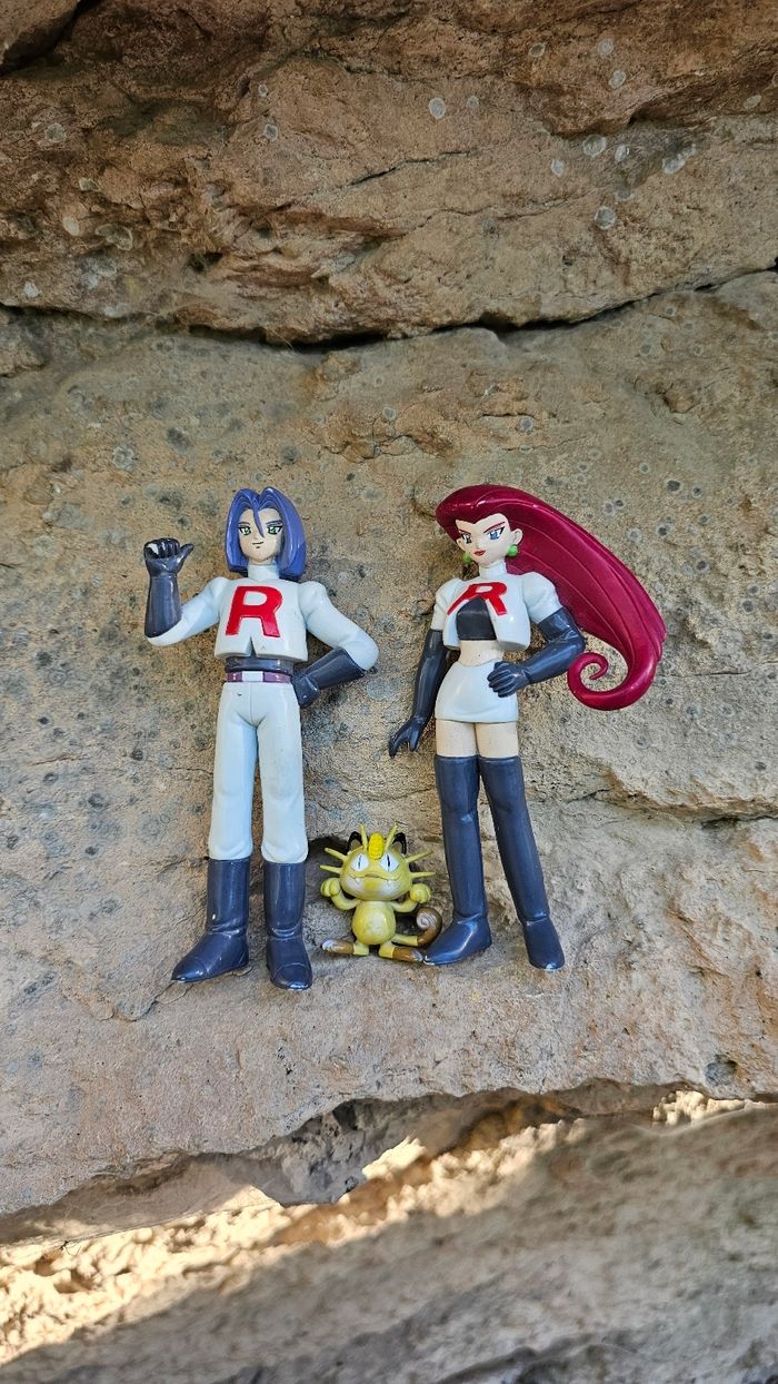 Super figurine Pokemon Nintendo tomy C.G.T.S.J la team rocket - photo numéro 2