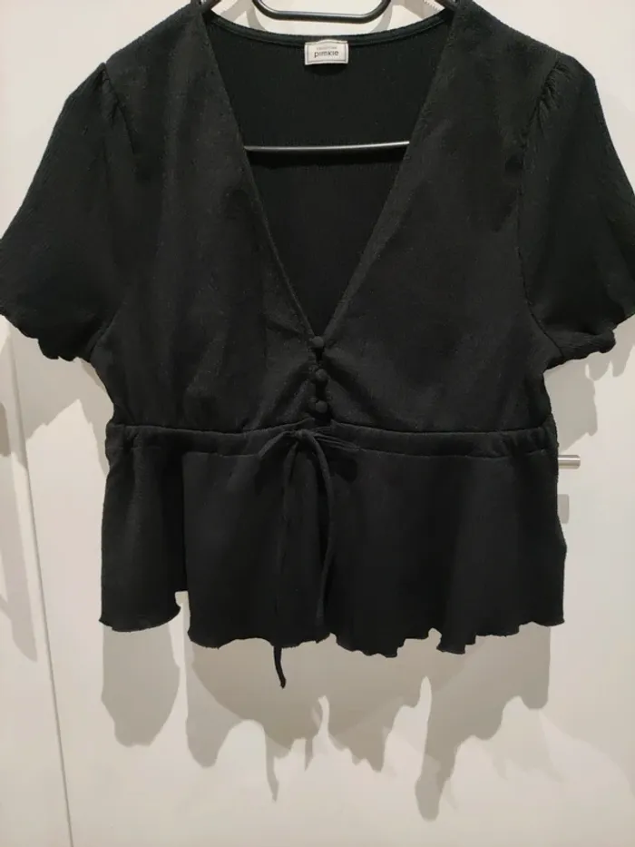 Top noir - photo numéro 3
