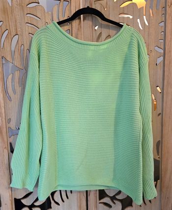 Pull vert d'eau