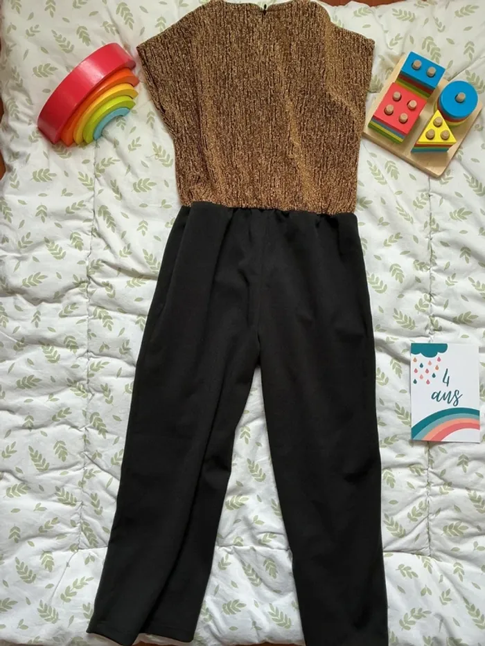 combinaison pantalon noir et paillettes or manches courtes gémo 4 ans - photo numéro 4