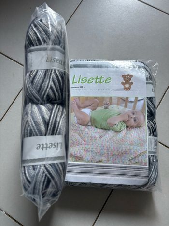 Lot de 12 pelotes de laine