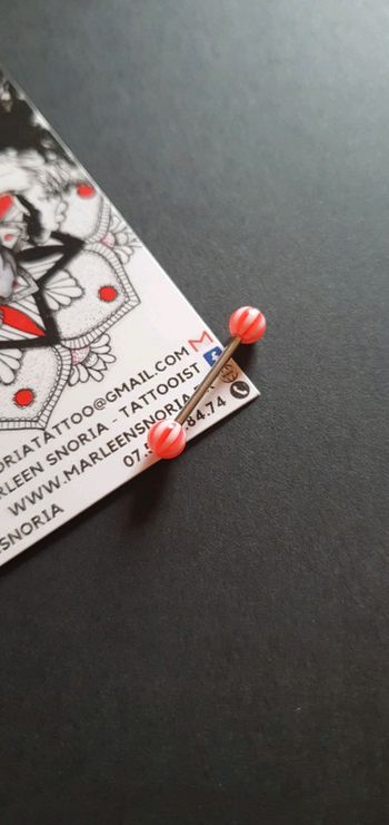 Piercing langue ou téton neuf