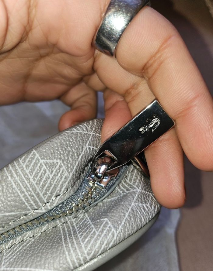 Sacoche Lacoste - photo numéro 3