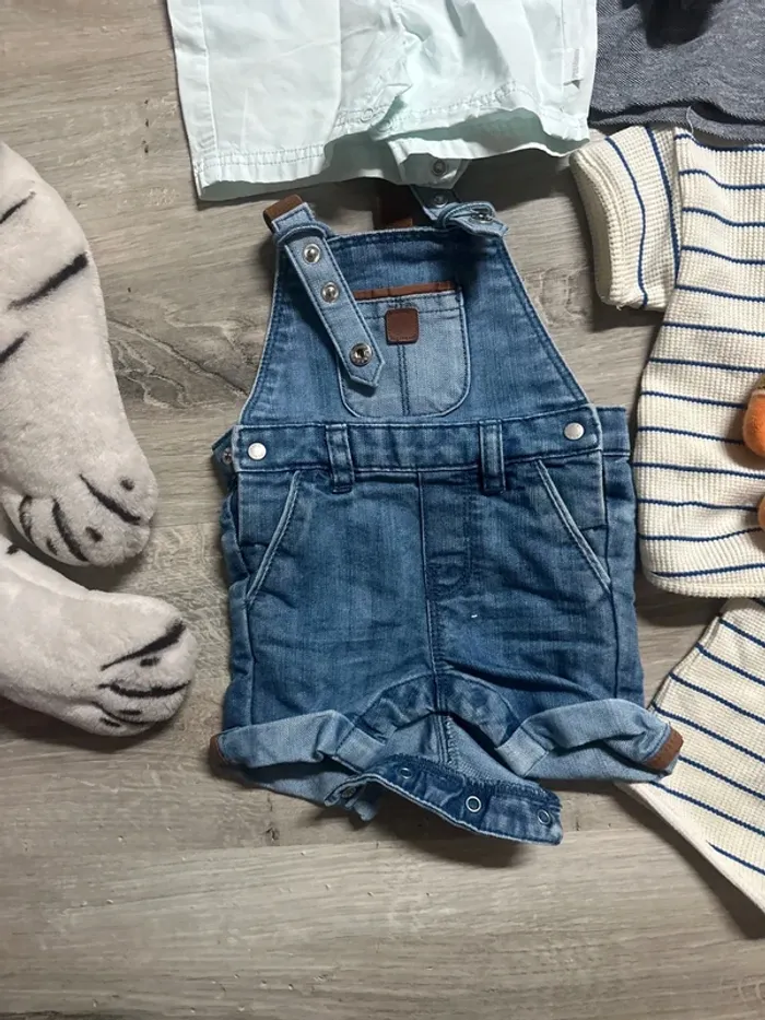 Lot vêtements bébé 1/3mois - photo numéro 2