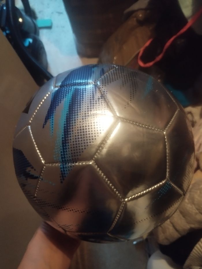 Vend ballon pour garçon bon état 7.80