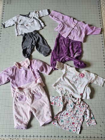Lot vêtements fille 1 mois