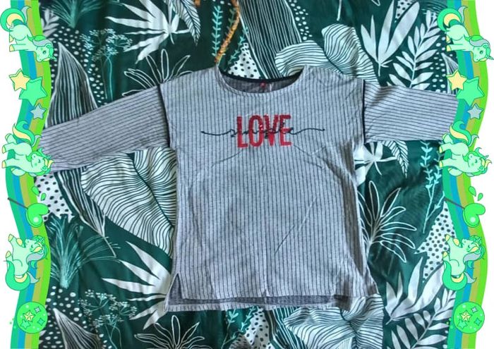 T-shirt épais ou pull fin