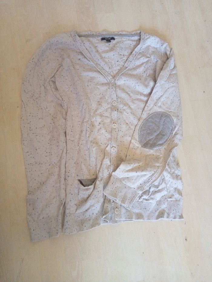 Gilet blanc avec pint noir