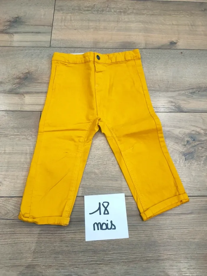 Jeans moutarde slim garçon 18 mois neuf