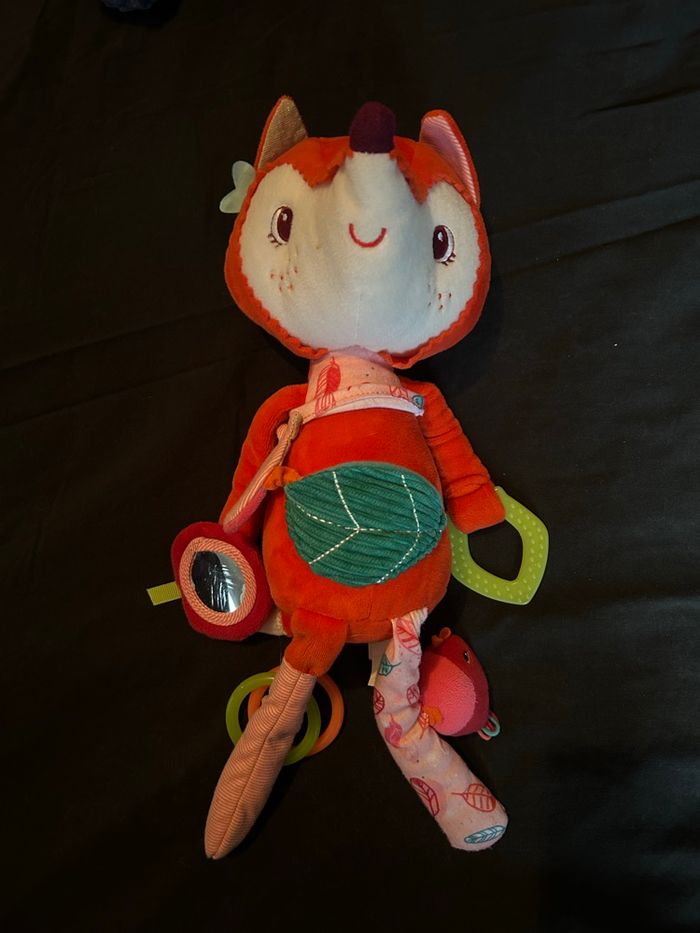 Alice la renarde peluche d’éveil