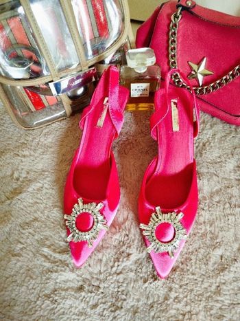 Sandales petits talons Bellucci neuves