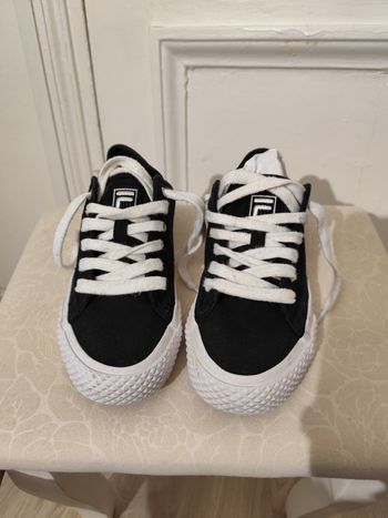 Baskets à lacet FILA, pointure 37
