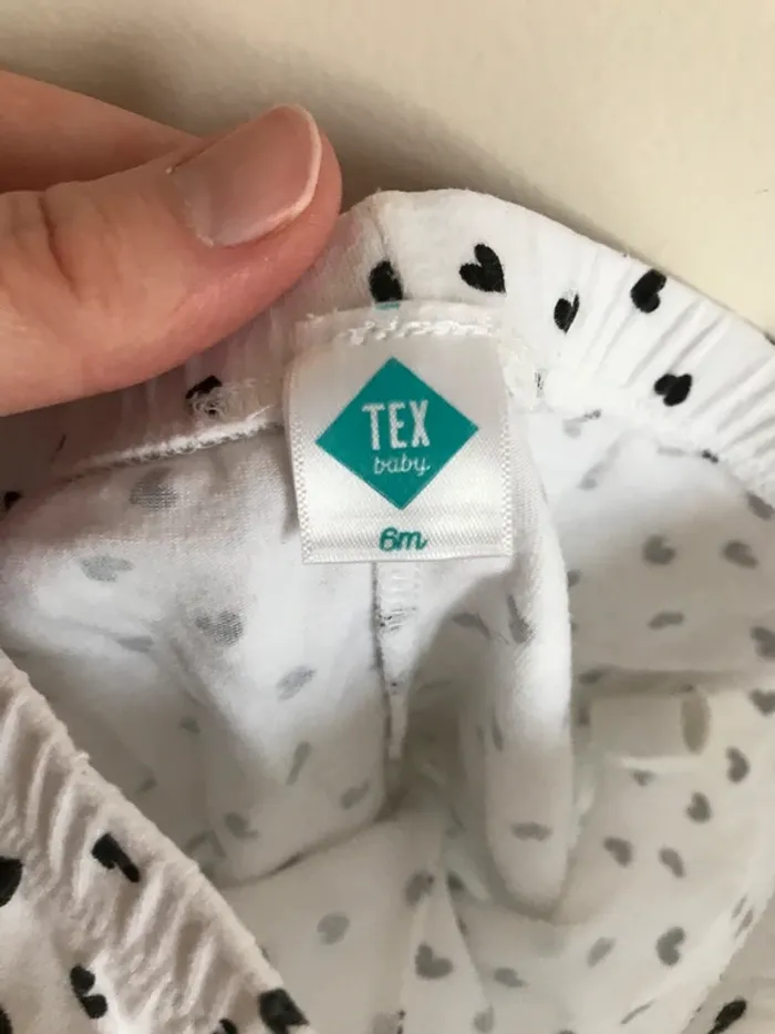Legging coeur 6 mois neuf - photo numéro 3