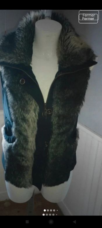 Très belle veste sans manches f18