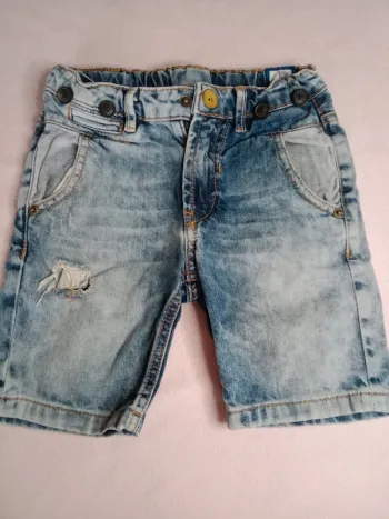 Short jeans