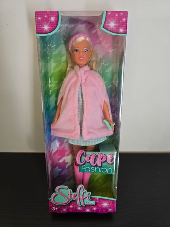poupée  cape fashion 29 cm Steffi love