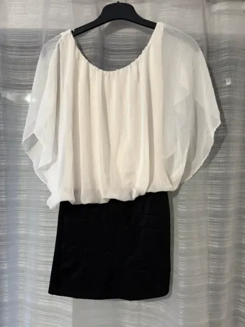 Robe noir et blanche