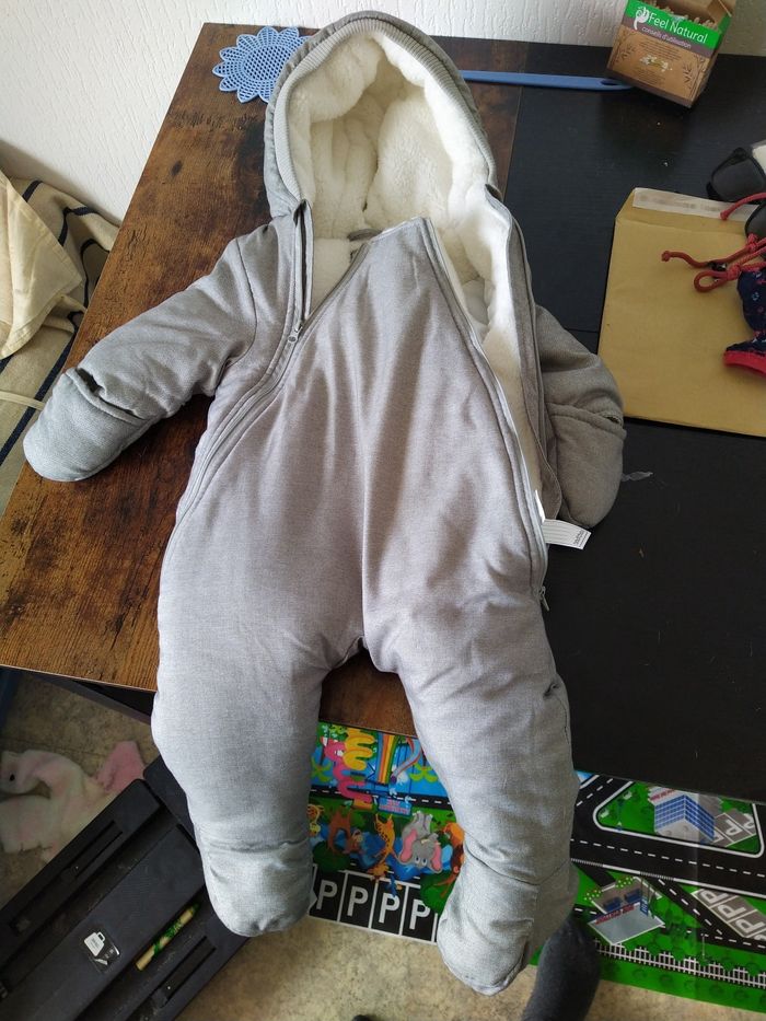 Combi 9 mois bout'chou tte neuve - photo numéro 2