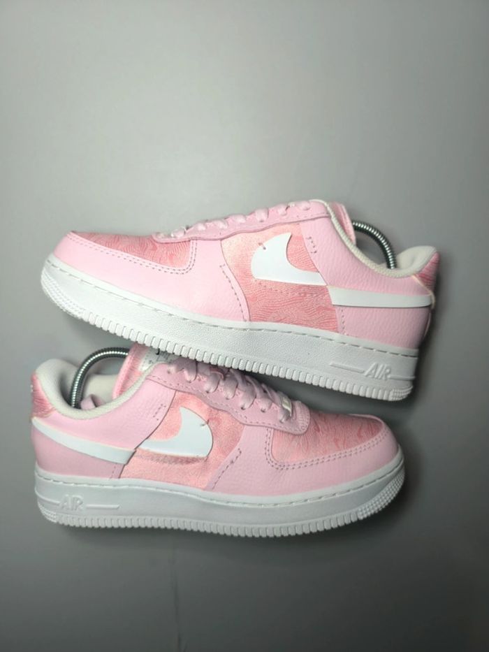 Baskets Nike air force one lx foam rose pointure 38.5 neuves sans boîte - photo numéro 2