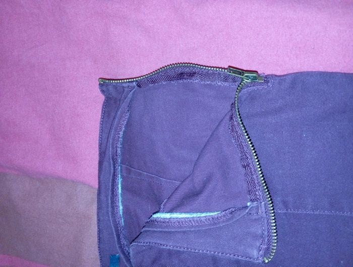 Pantalon Kiabi TBE taille 36 ouverture côté Bordeau - photo numéro 4