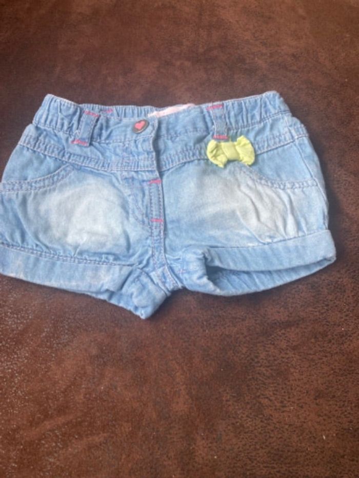 Short bébé fille taille 3 mois