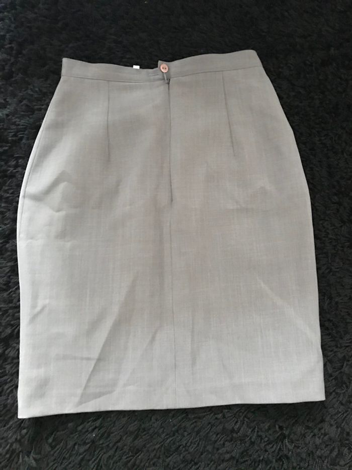 Jupe grise t.34 - photo numéro 2