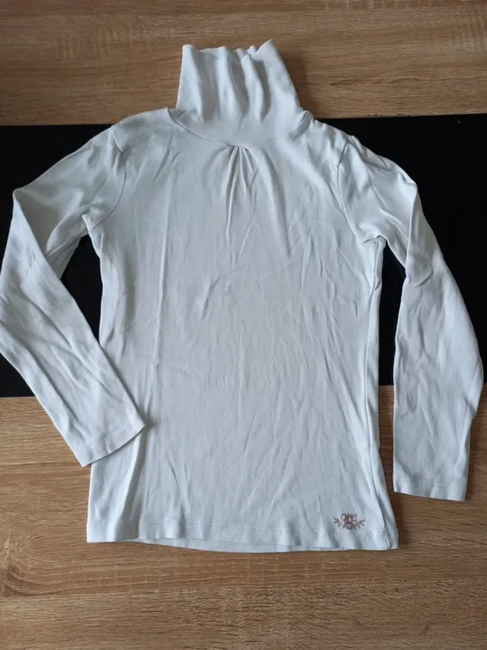 Tee-shirt blanc col roulé 8 ans
